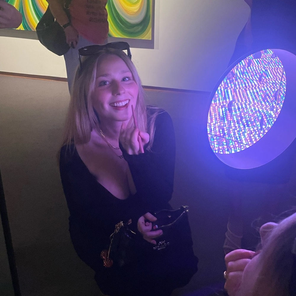 Meet your Posher, Addison